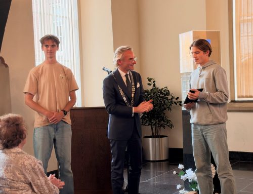 Overdracht adoptie Joods monument